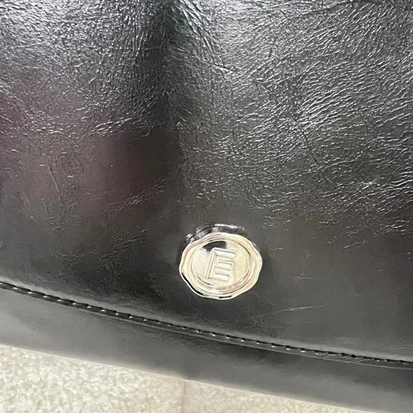 Vintage-Inspired Black Leather Shoulder  Bag - Picture 13 of 14